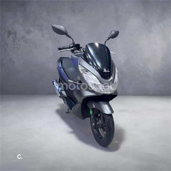 Honda PCX 125 – Vista 3