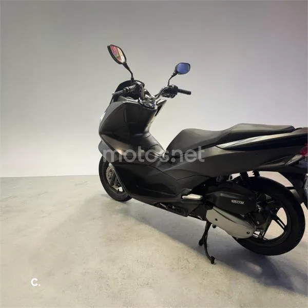 Honda PCX 125 – Vista 8