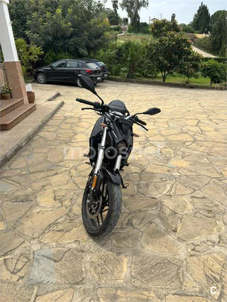 Voge 125R – Vista 3