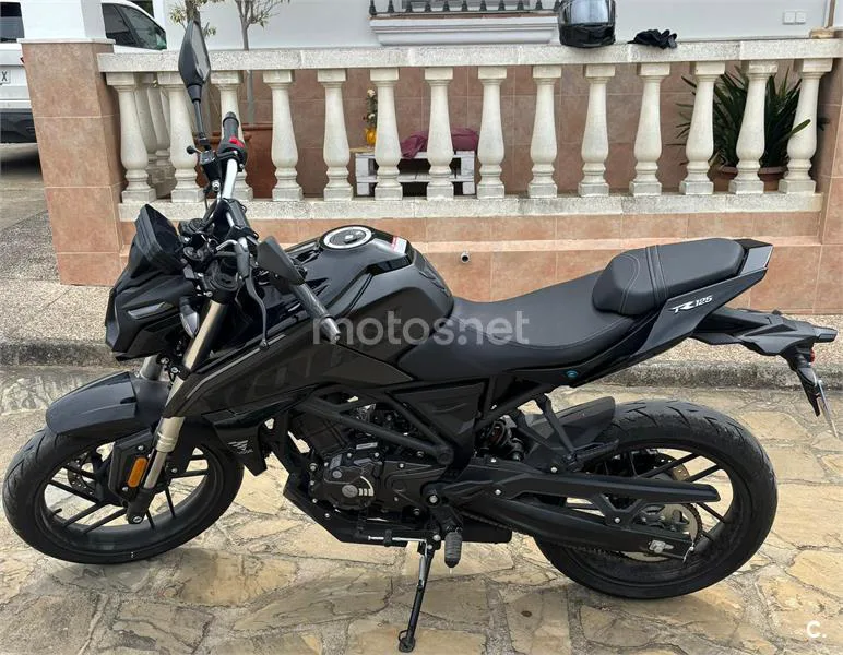 Voge 125R – Vista 4