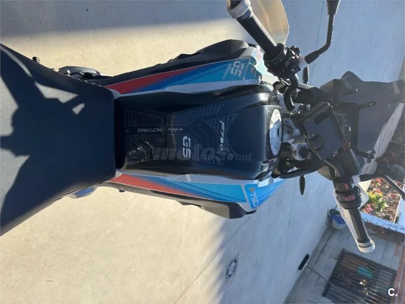 BMW F 750 – Vista 3