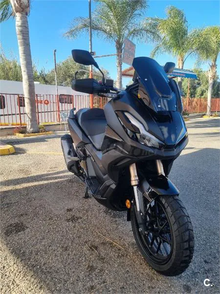 Honda ADV 350 – Vista 3