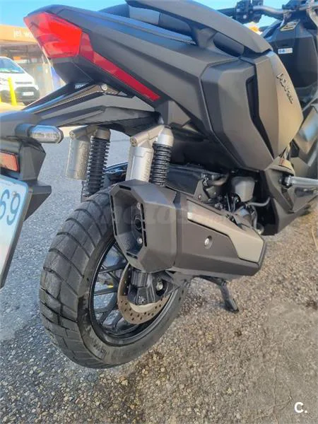 Honda ADV 350 – Vista 7
