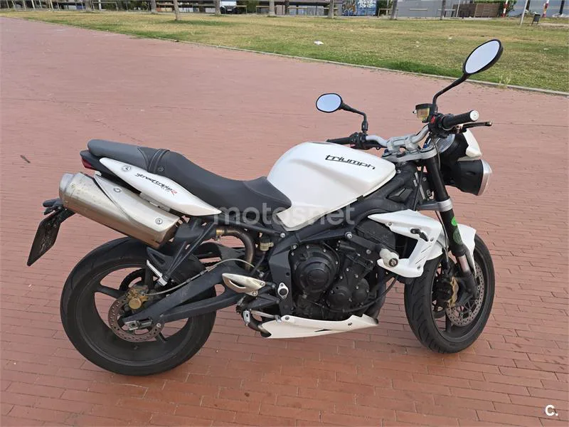 Triumph Speed Triple R – Vista 3