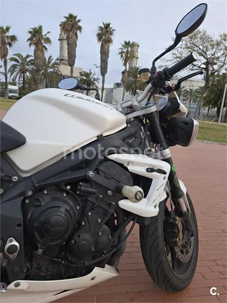 Triumph Speed Triple R – Vista 5