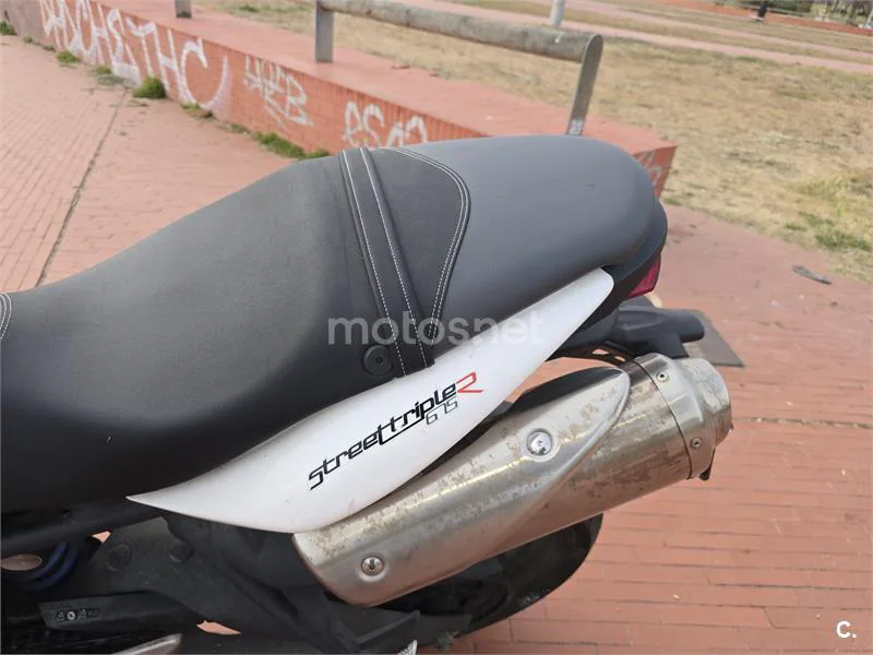 Triumph Speed Triple R – Vista 6