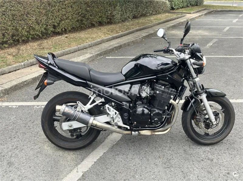 Suzuki Bandit 650 S – Vista 2