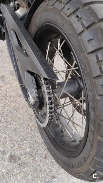 KTM 890 – Vista 6