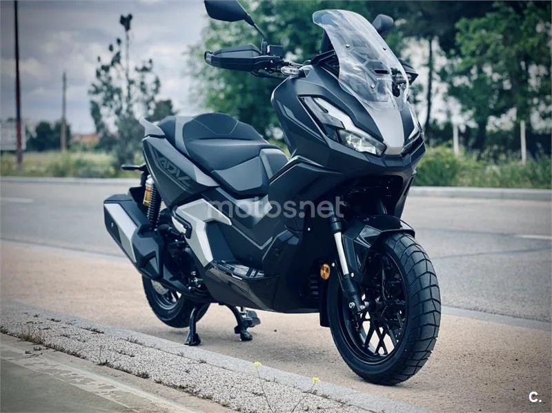 Honda ADV 350 – Vista 3