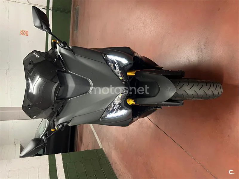 Yamaha TMAX 560 – Vista 3