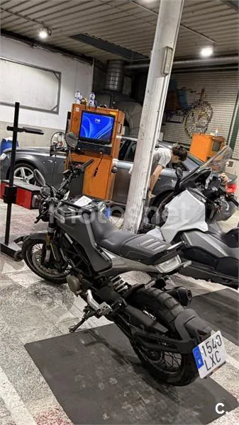 Husqvarna Svartpilen 125 – Vista 2