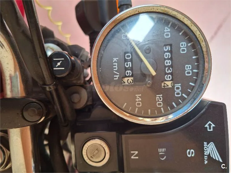 Honda CB 250 Two Fifty – Vista 4