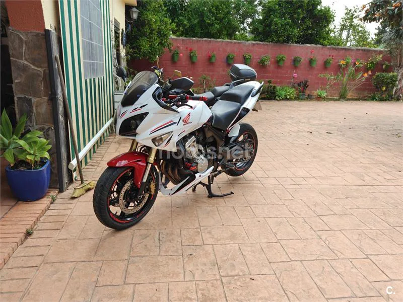 Honda CBF 600 S – Vista 17