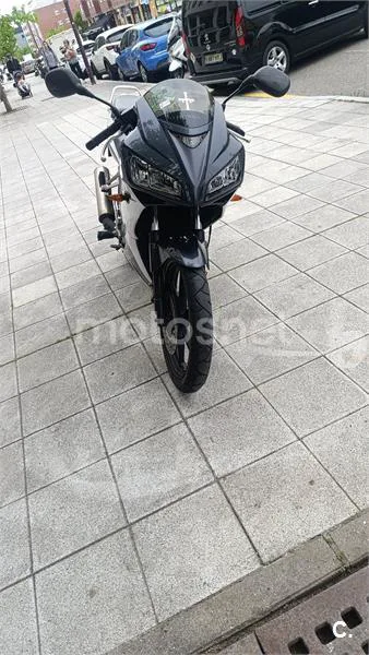 Honda CBR 125R – Vista 2