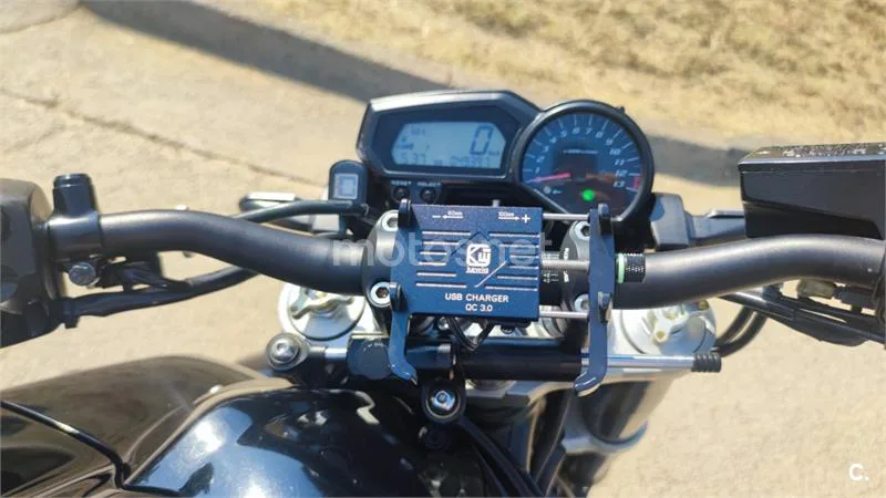 Yamaha FZ1 N – Vista 4