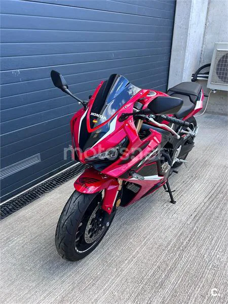 Honda CBR 650 R – Vista 11