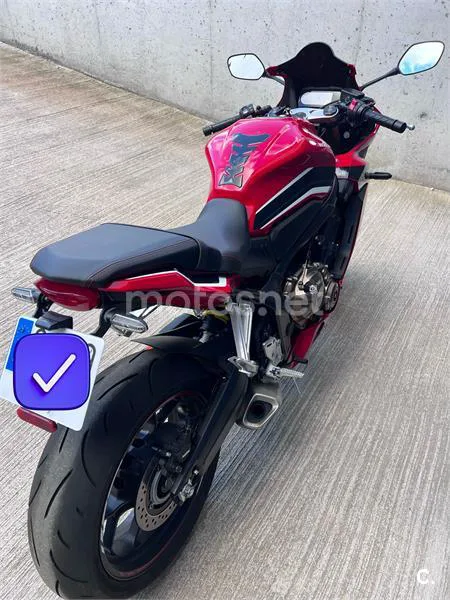 Honda CBR 650 R – Vista 10