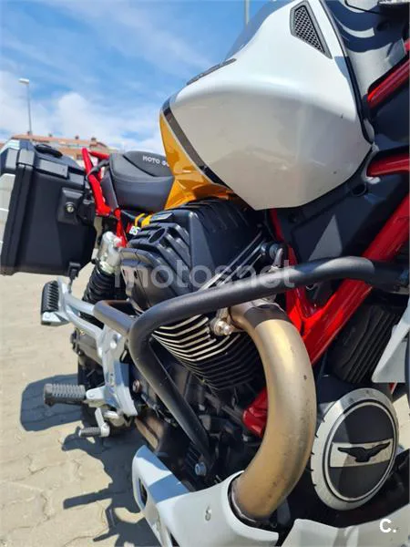 Moto Guzzi V 85 TT – Vista 4