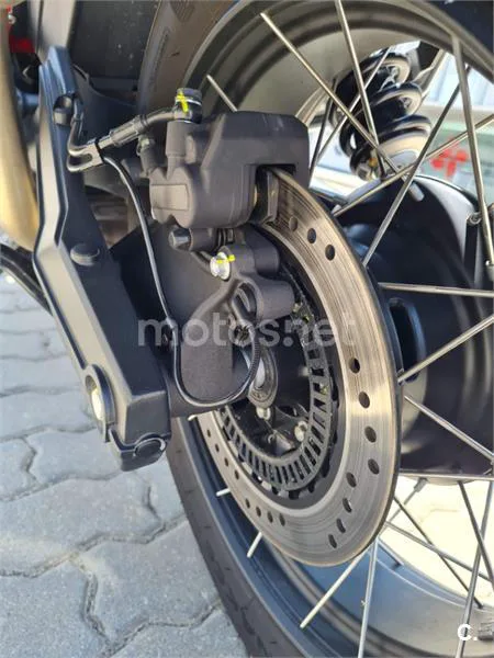 Moto Guzzi V 85 TT – Vista 5
