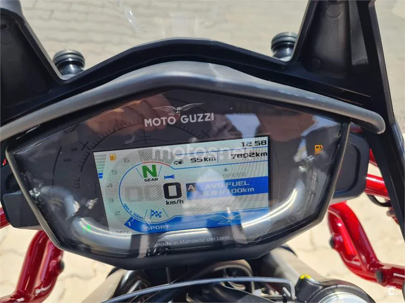 Moto Guzzi V 85 TT – Vista 9