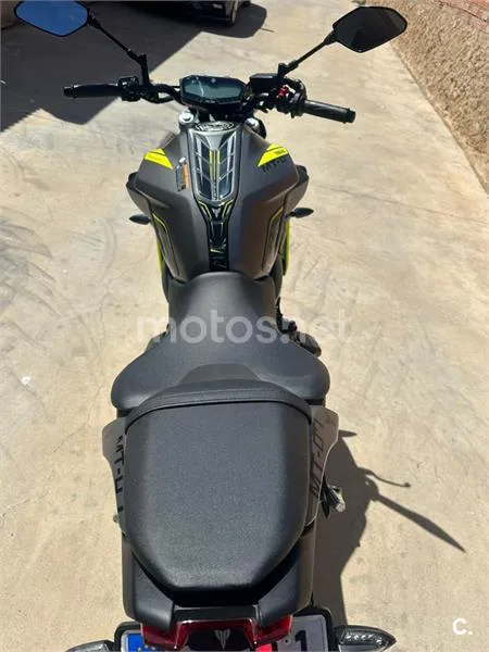 Yamaha MT-07 – Vista 13