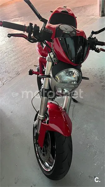Ducati Monster 696 – Vista 2