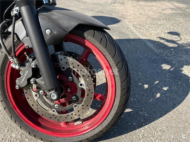 Suzuki SV 650 – Vista 11