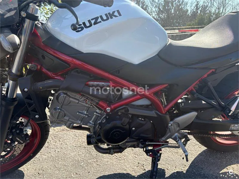 Suzuki SV 650 – Vista 8