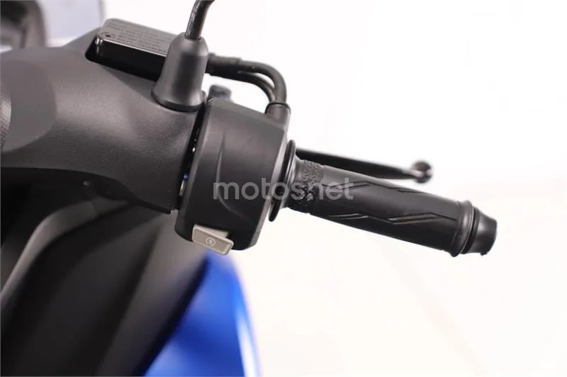 Yamaha Tricity 125 – Vista 8