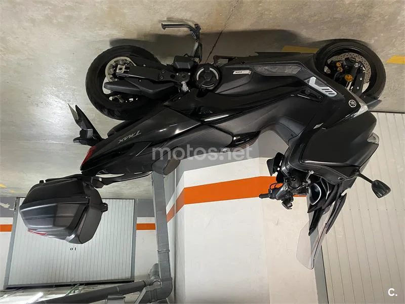 Yamaha TMAX – Vista 2
