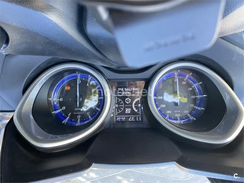 Yamaha TMAX – Vista 3