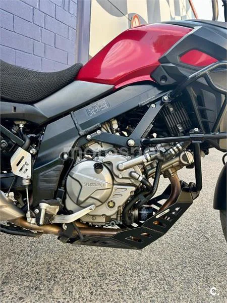Suzuki V-Strom 650 – Vista 8