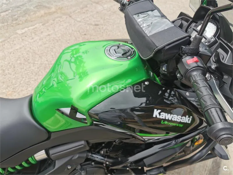 Kawasaki Versys – Vista 13