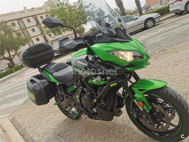 Kawasaki Versys – Vista 15