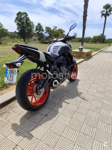 Yamaha MT-07 – Vista 2
