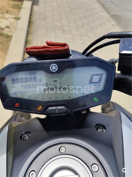 Yamaha MT-07 – Vista 7