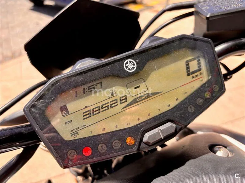 Yamaha MT-07 – Vista 15