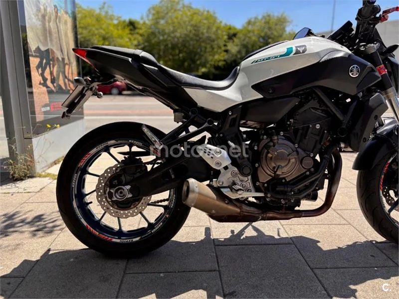 Yamaha MT-07 – Vista 8