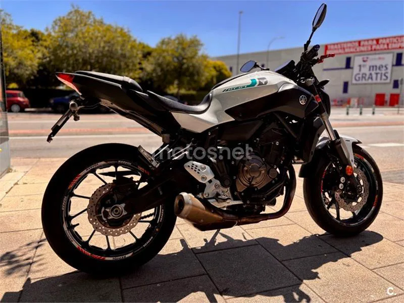 Yamaha MT-07 – Vista 9