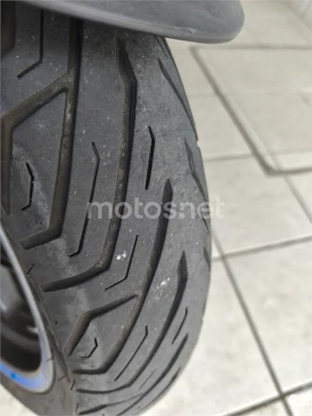 Yamaha XMAX 300 – Vista 6