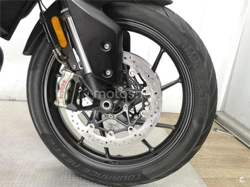 Triumph Tiger 900 – Vista 11
