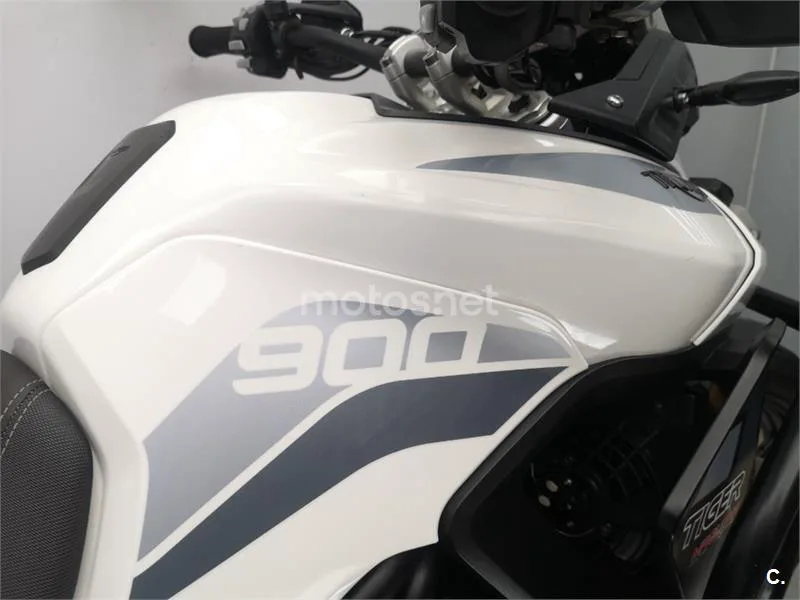 Triumph Tiger 900 – Vista 14