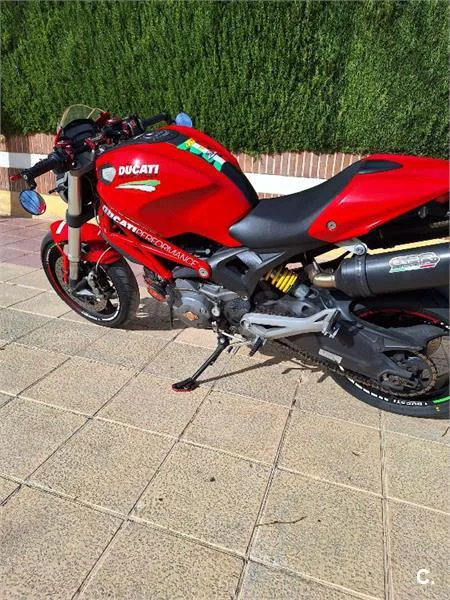 Ducati Monster 696 – Vista 4