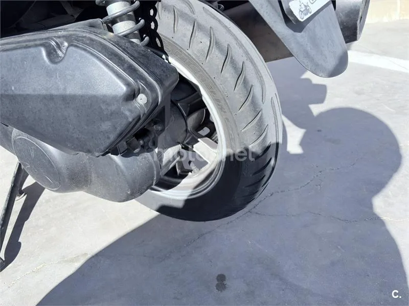 Suzuki Burgman 125 – Vista 5