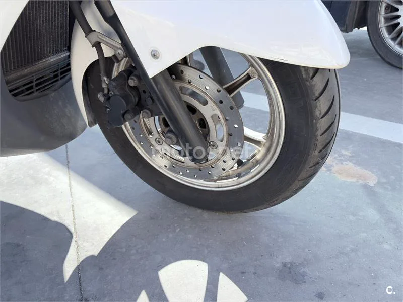 Suzuki Burgman 125 – Vista 6