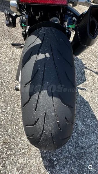 Kawasaki Z 900 – Vista 8