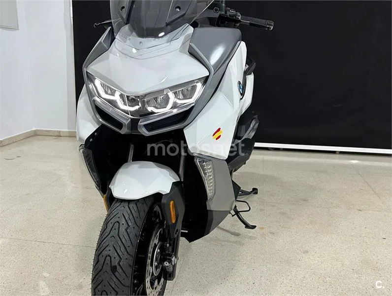 BMW C 400 GT – Vista 7