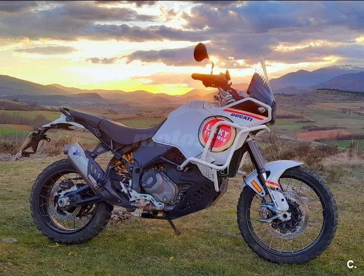 Ducati DesertX – Vista 2