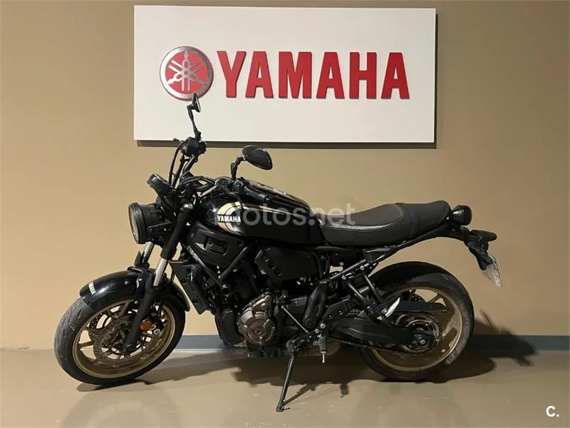 Yamaha XSR 700 – Vista 4