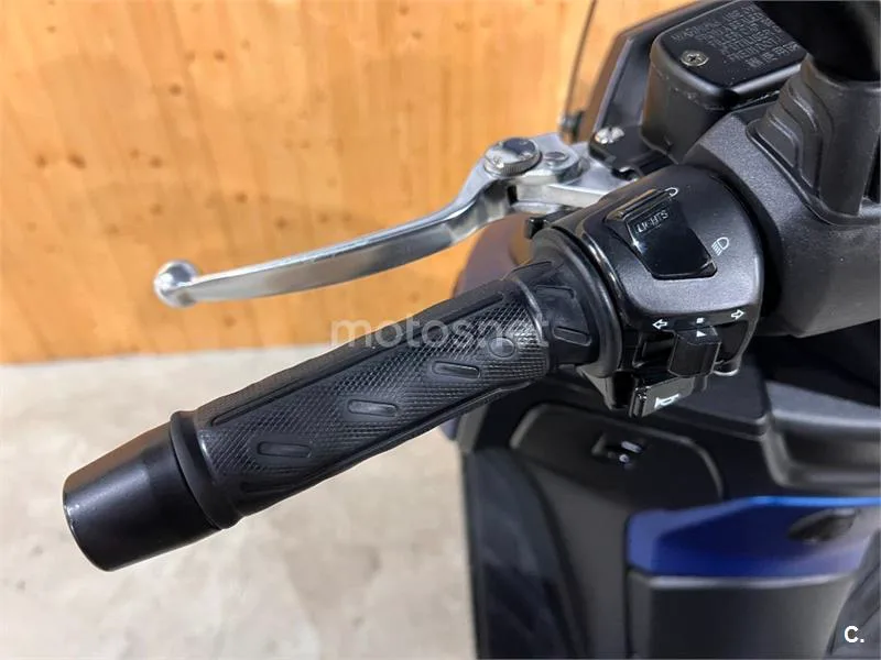 Kymco X-Town CT 300 – Vista 18